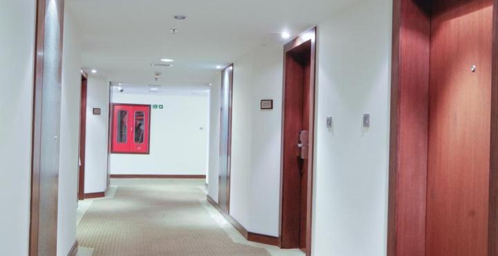 Hotel Adarsh Hamilton Bengaluru Zewnętrze zdjęcie